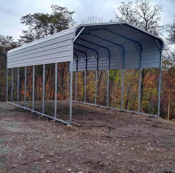 Metal building inspiration photo 40